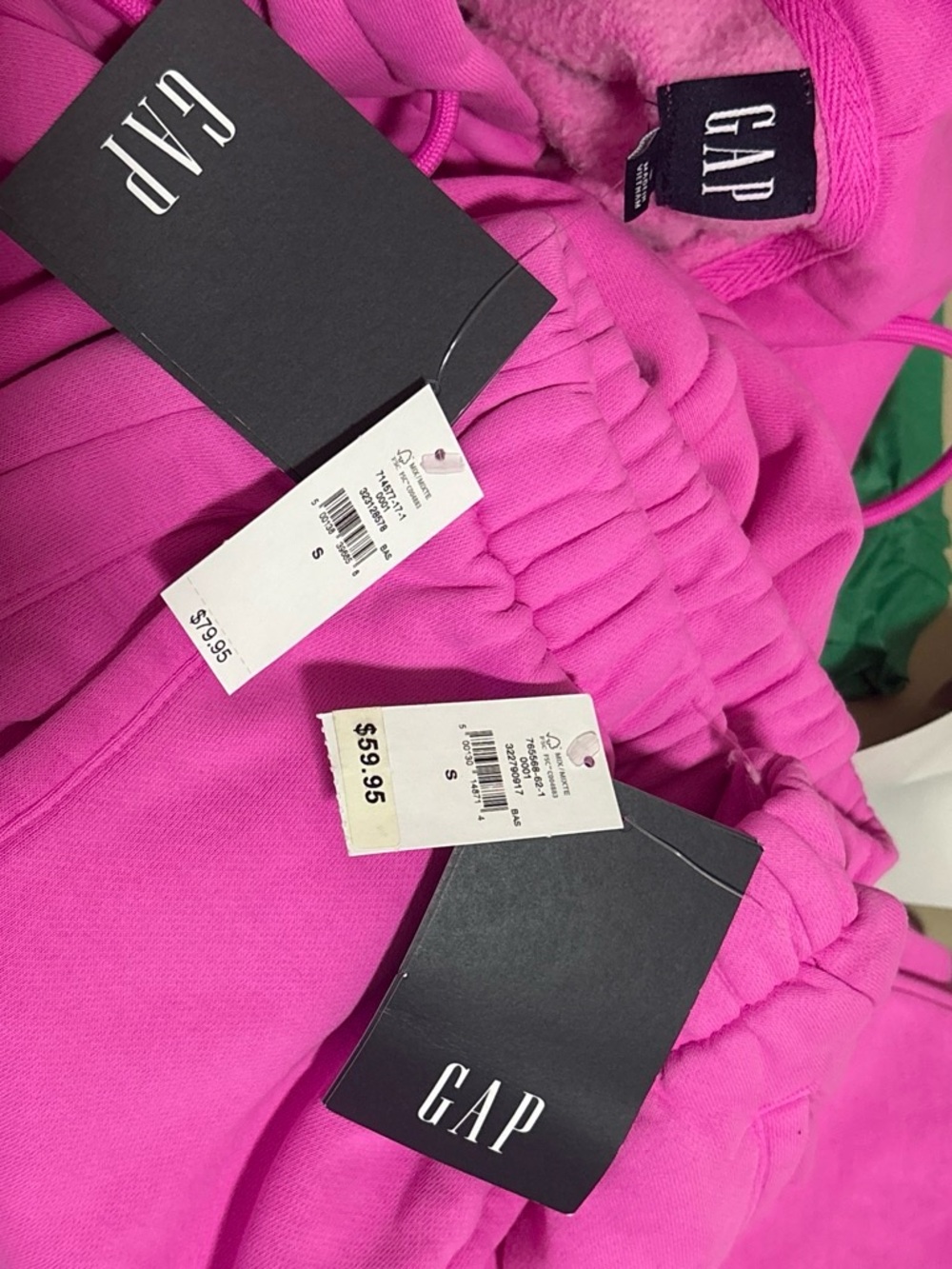 ! NEVER WORN !                                 GAP women Hot Pink Fleece Joggers - Picture 3 of 4